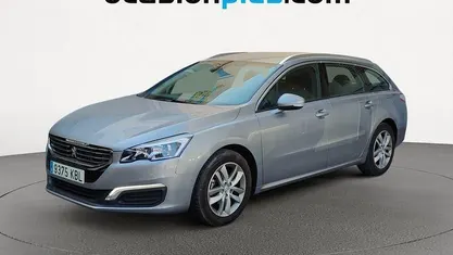 Usado Peugeot 508 SW Active 120 CV (88 kW) 2017 Gris Familiar