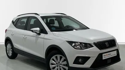 Usado Seat Arona Style 110 CV (80 kW) 2021 Blanco SUV