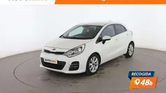 Blanco Usado 2016 Kia Rio Berlina | 10.199 € (Precio justo)