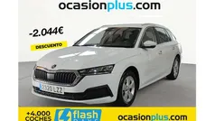 Blanco Usado 2022 Skoda Octavia Ambition Familiar | 18.537 € (Precio justo)