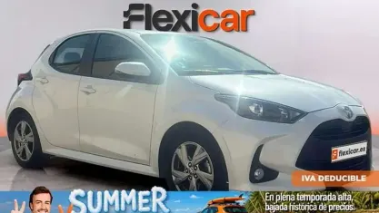 Usado Toyota Yaris Hybrid Active 116 CV (85 kW) 2025 Blanco Berlina