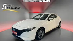 Blanco Usado 2024 Mazda 3 Prime-Line Berlina | 21.490 € (Super precio)