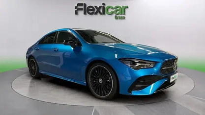 Usado Mercedes CLA220 190 CV (139 kW) 2025 Azul Berlina