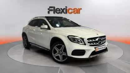 Usado Mercedes GLA180 122 CV (89 kW) 2018 Blanco SUV