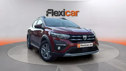 Usado Dacia Sandero Essentiel 101 CV (74 kW) 2022 Rojo Berlina