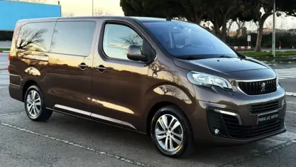 Usado Peugeot Traveller Active 122 CV (89 kW) 2019 Marrón Monovolumen