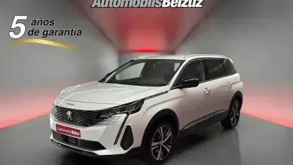 Usado Peugeot 5008 Allure 131 CV (96 kW) 2022 Blanco SUV