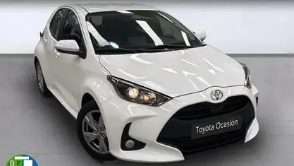 Begagnad Toyota Yaris Active 125 HK (91 kW) 2025 Vit Halvkombi