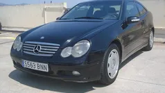 Negro Usado 2001 Mercedes C220 Utilitario | 3500 €