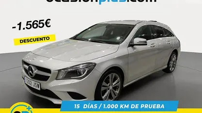 Gris plata Usado 2016 Mercedes CLA200 Urban Berlina | 15.825 € (Super precio)