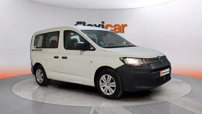 Usado VW Caddy California 102 CV (75 kW) 2023 Blanco Monovolumen