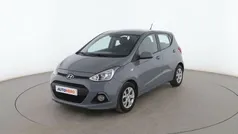 Gris Usado 2015 Hyundai i10 Basis Utilitario | 7299 € (Precio justo)