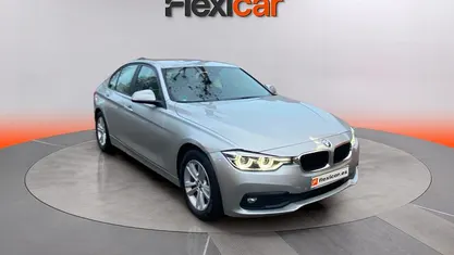 Käytetty BMW 320 Efficient Dynamics 163 HP (119 kW) 2019 Harmaa Sedan