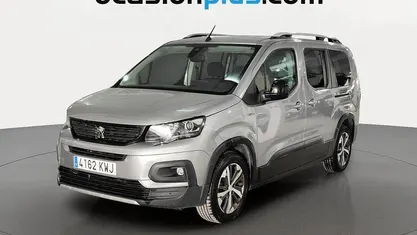 Usado Peugeot Rifter GT-line 131 CV (96 kW) 2019 Gris plata Monovolumen