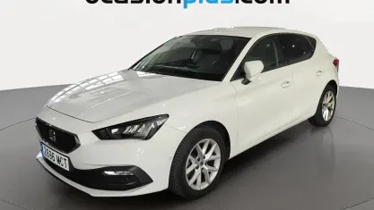 Usado Seat Leon Style 131 CV (96 kW) 2022 Blanco Utilitario
