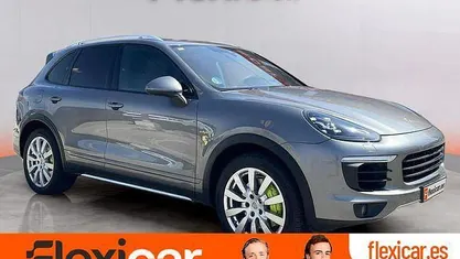 Usado Porsche Cayenne S E-Hybrid 416 CV (305 kW) 2017 Gris SUV