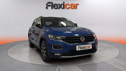 Usado VW T-Roc Advance 116 CV (85 kW) 2019 Azul SUV