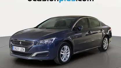 Usado Peugeot 508 Active 120 CV (88 kW) 2017 Azul Berlina