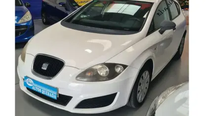 Usado Seat Leon 86 CV (63 kW) 2011 Blanco Utilitario