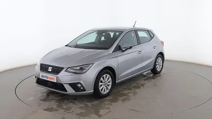 Usado Seat Ibiza Style 80 CV (58 kW) 2023 Gris Utilitario