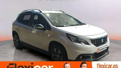 Usado Peugeot 2008 Style 100 CV (73 kW) 2018 SUV