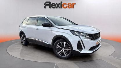Usado Peugeot 5008 Allure 131 CV (96 kW) 2023 Blanco SUV