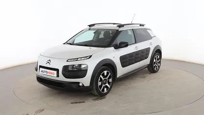Usado Citroën C4 Feel 82 CV (60 kW) 2017 Blanco SUV