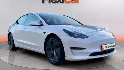 Usado Tesla Model 3 RWD 208 kW (283 CV) 2023 Blanco Berlina