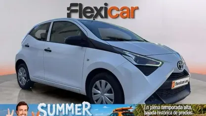 Usado Toyota Aygo X-play 72 CV (52 kW) 2022 Blanco Utilitario