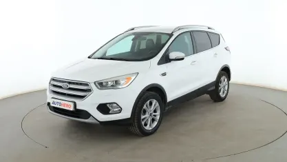 Usado Ford Kuga Titanium 150 CV (110 kW) 2017 Blanco SUV