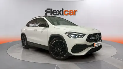 Usado Mercedes GLA220 190 CV (139 kW) 2022 Blanco SUV