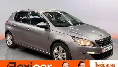 Usado Peugeot 308 Style 110 CV (80 kW) 2017 Gris Berlina