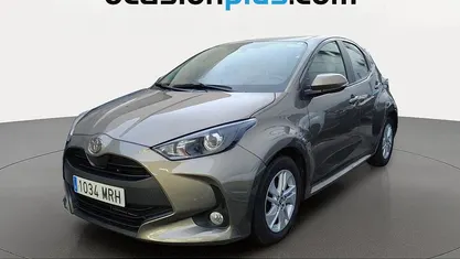 Marrón Usado 2024 Toyota Yaris Edition Utilitario | 14.810 € (Precio justo)