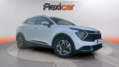 Usado Kia Sportage 136 CV (100 kW) 2023 Blanco SUV