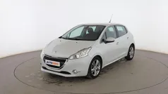 Usado 2015 Peugeot 208 Allure Utilitario | 8299 € (Precio justo)