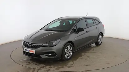 Usado Opel Astra Elegance 145 CV (106 kW) 2021 Gris Familiar