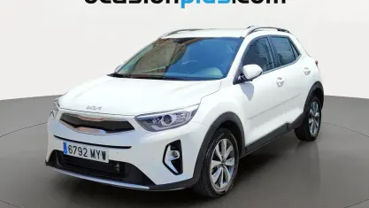 Usado Kia Stonic 101 CV (74 kW) 2025 Blanco SUV