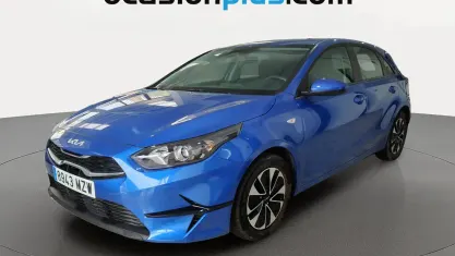 Usado Kia Ceed 101 CV (74 kW) 2025 Azul Utilitario