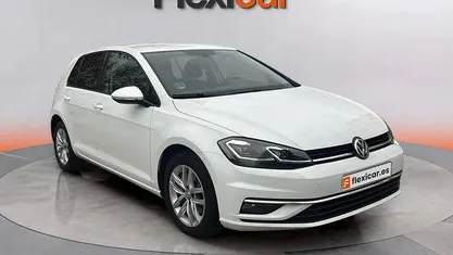 Usado VW Golf Advance 150 CV (110 kW) 2018 Blanco Berlina