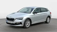 Gris plata Usado 2021 Skoda Scala Ambition Utilitario | 16.637 € (Buen precio)