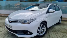 Toyota Auris Hybrid