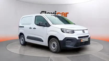 Usado Fiat Doblò 100 CV (73 kW) 2024 Monovolumen