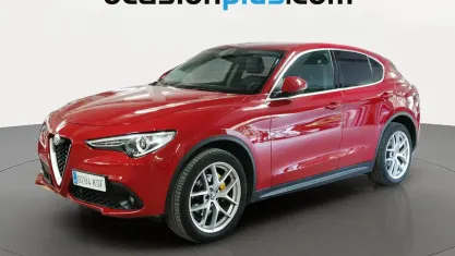 Usado Alfa Romeo Stelvio Executive 210 CV (154 kW) 2018 Rojo SUV