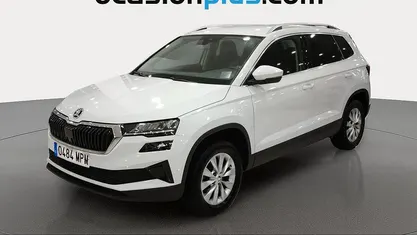 Usado Skoda Karoq Selection 116 CV (85 kW) 2024 Blanco SUV