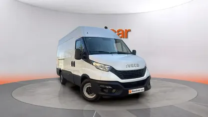 Usado Iveco Daily 156 CV (114 kW) 2021 Blanco Van