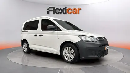 Usado VW Caddy California 102 CV (75 kW) 2023 Blanco Monovolumen