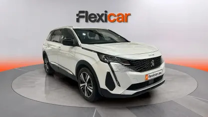 Usado Peugeot 5008 Allure 130 CV (95 kW) 2024 Blanco SUV
