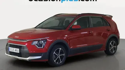 Usado Kia Niro 141 CV (103 kW) 2024 Rojo SUV