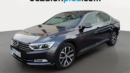 Usado VW Passat Advance 150 CV (110 kW) 2020 Gris Berlina