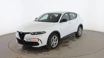 Blanco Usado 2022 Alfa Romeo Tonale Sprint SUV | 25.499 € (Precio justo)